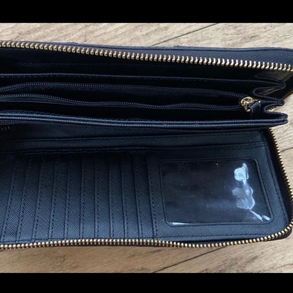 Michael Kors Wristlet Wallet - Picture 3 of 8